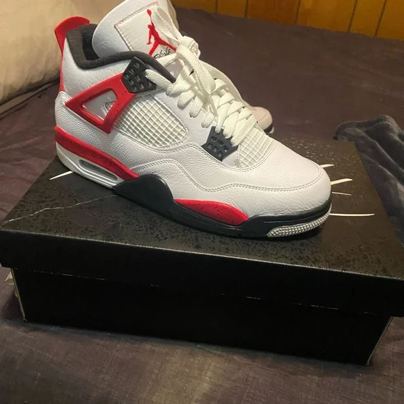 Jordan retro 4
